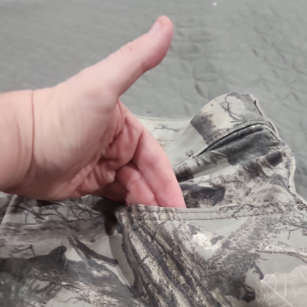 Like New Hollister Woodland Camouflage Pants - Picture 11 of 11